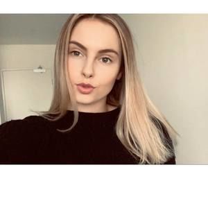 Meet your Posher, Chloe